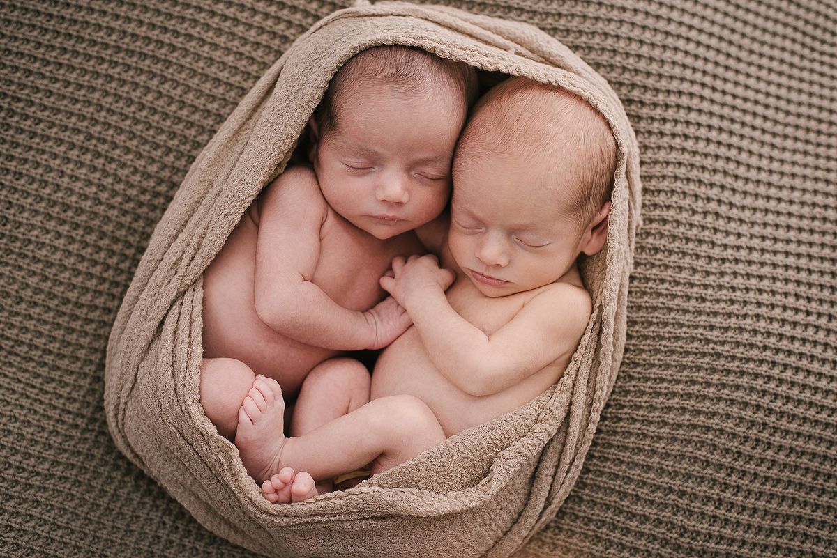 Gemelos recién nacidos