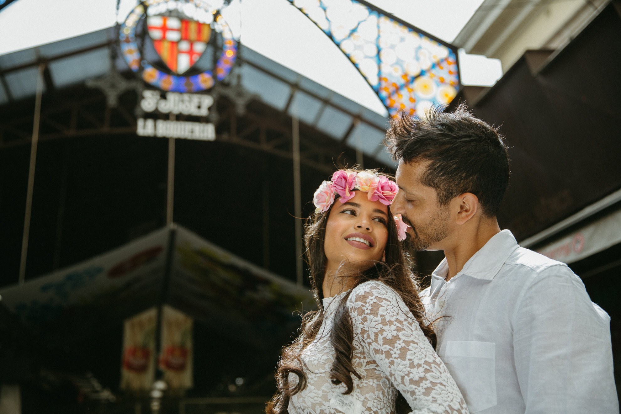 couple photographer for a Photoshoot in Barcelona-Mireia Navarro